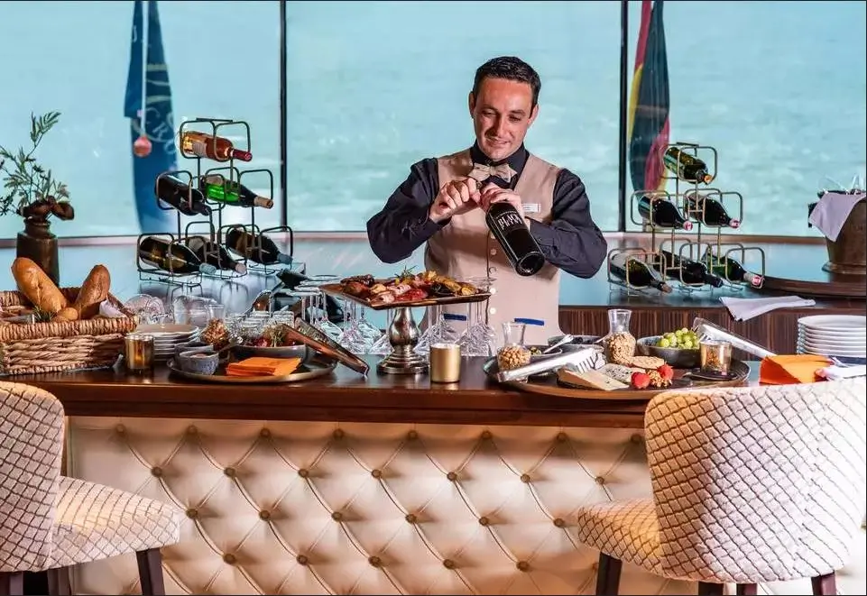 Amadeus_Star_Winebar