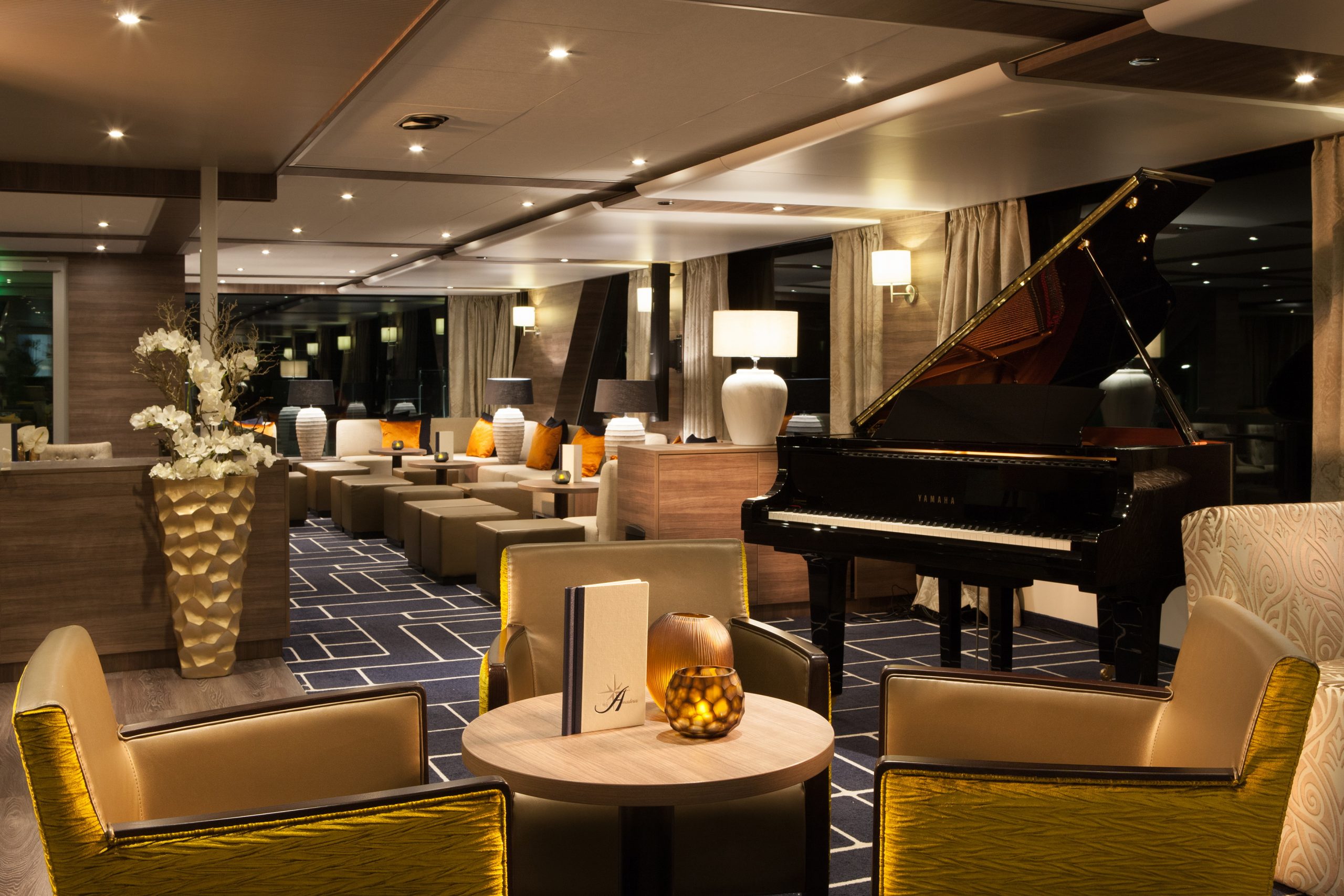 7_AMADEUS_SILVER_III_Panorama_Bar_3zu2